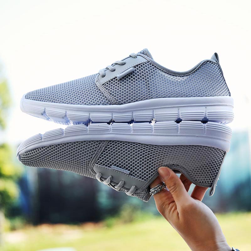 Japanese Minimalist Lifestyle - Sepatu kets olahraga ukuran besar pria